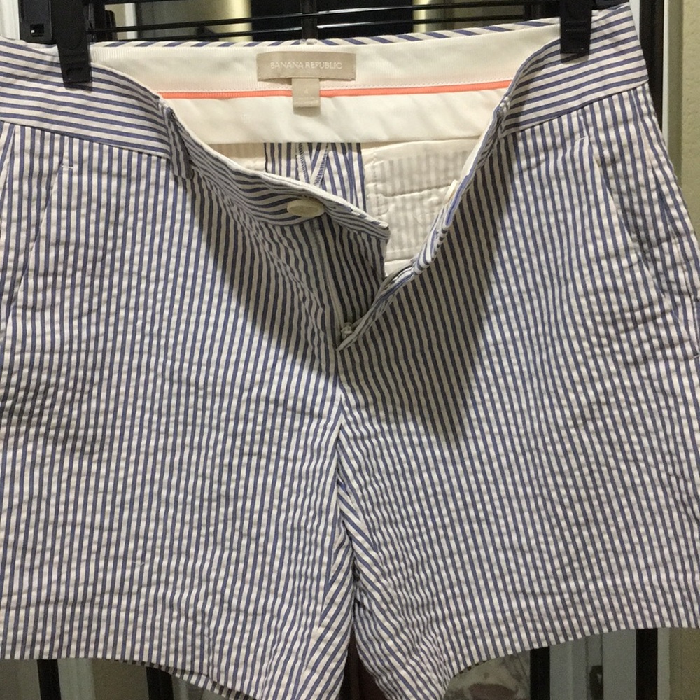 Seersucker light blue beautiful shorts. - Picture 6 of 8